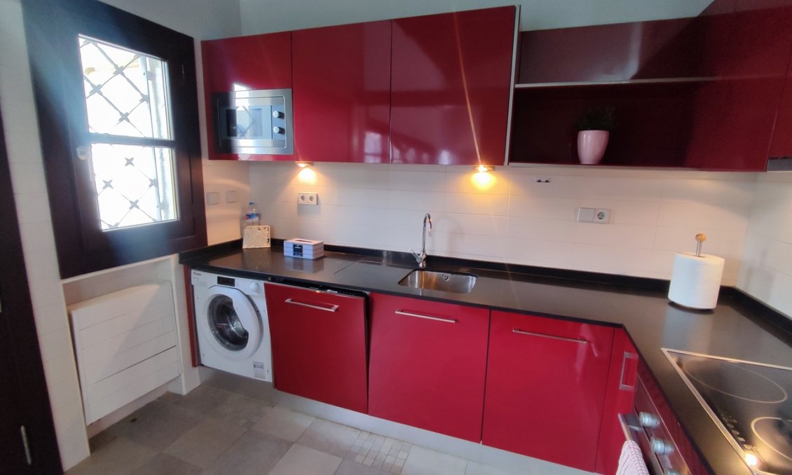 Resale - Villa -
Peraleja Golf - Inland