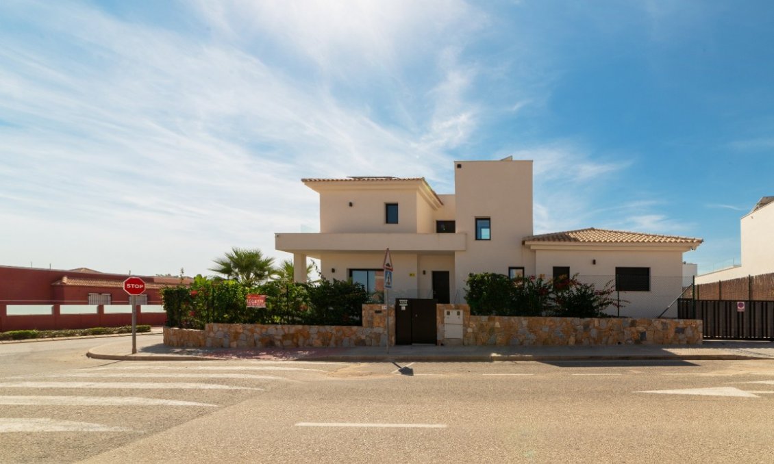 Wiederverkauf - Villa -
Los Montesinos - Costa Blanca