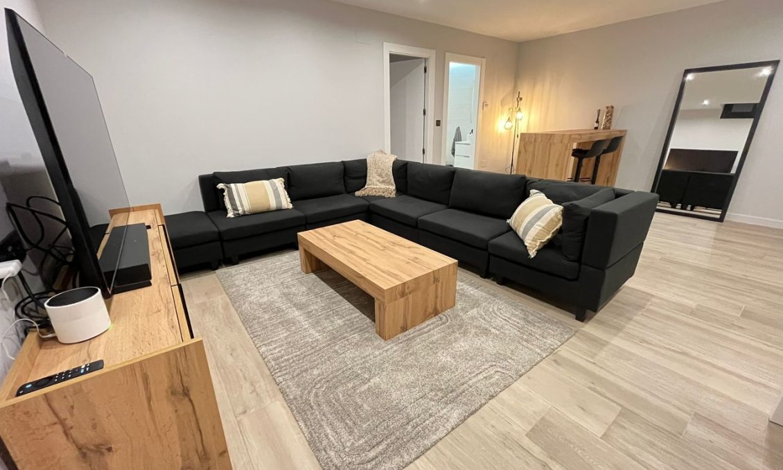 Wiederverkauf - Villa -
Punta Prima - Costa Blanca