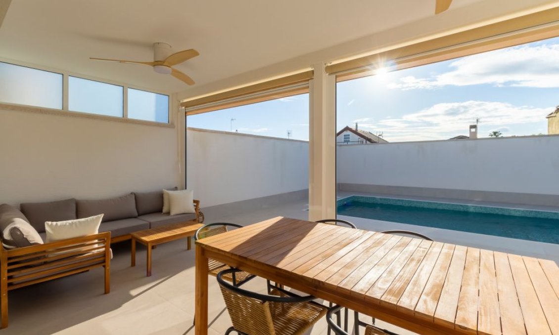 Resale - Semi Detached -
Torrevieja - Costa Blanca