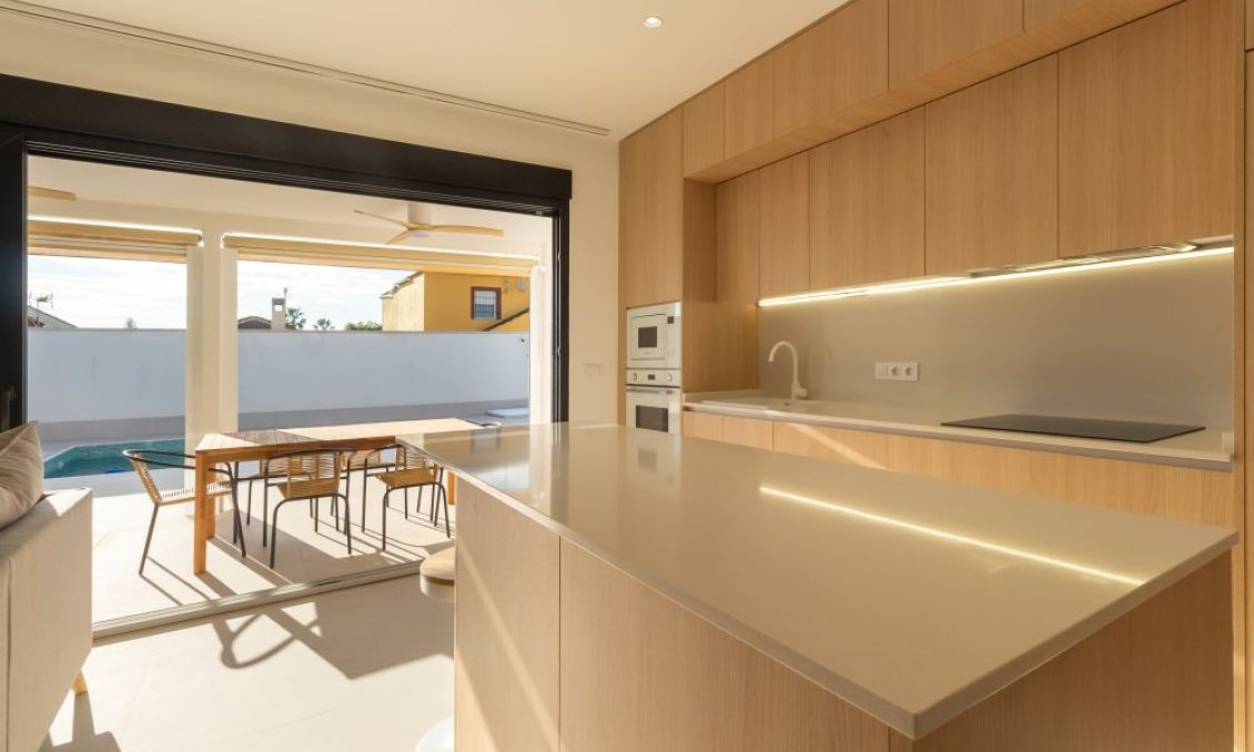 Resale - Semi Detached -
Torrevieja - Costa Blanca