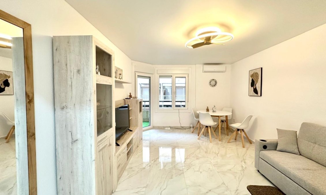 Wiederverkauf - Wohnung -
Torrevieja - Playa del Cura