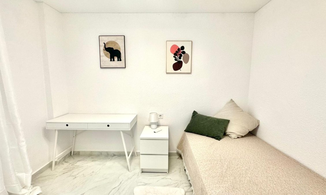 Wiederverkauf - Wohnung -
Torrevieja - Playa del Cura