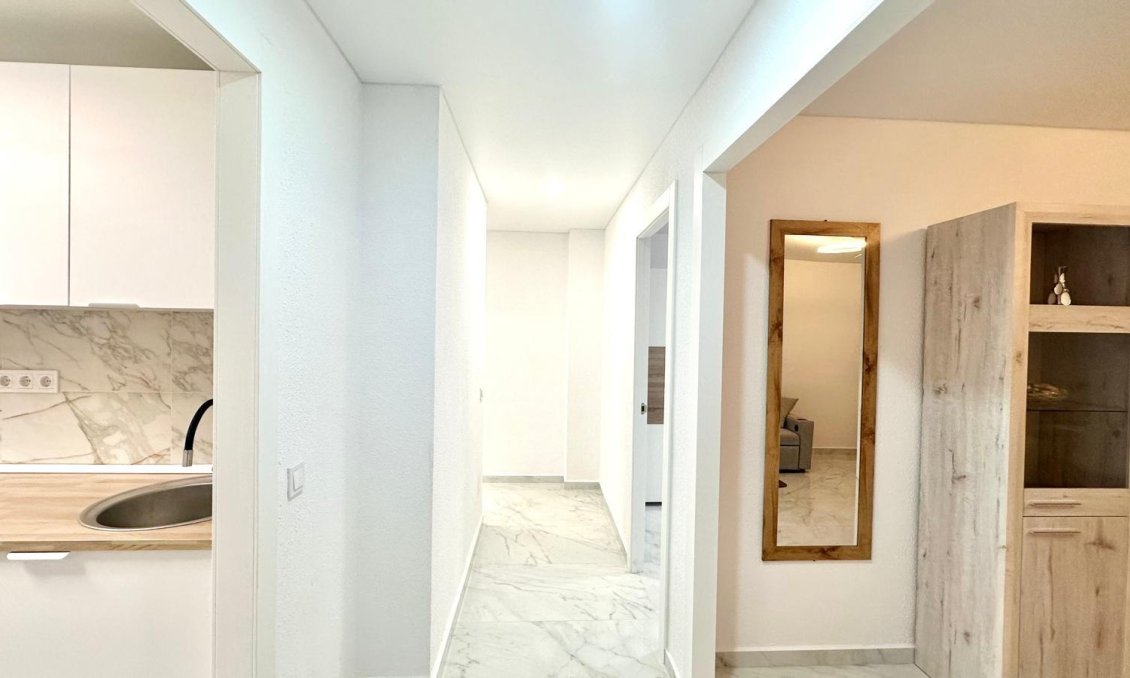 Wiederverkauf - Wohnung -
Torrevieja - Playa del Cura