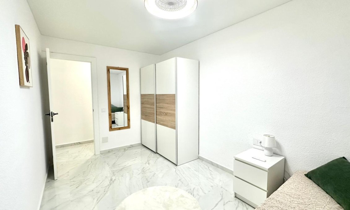 Wiederverkauf - Wohnung -
Torrevieja - Playa del Cura