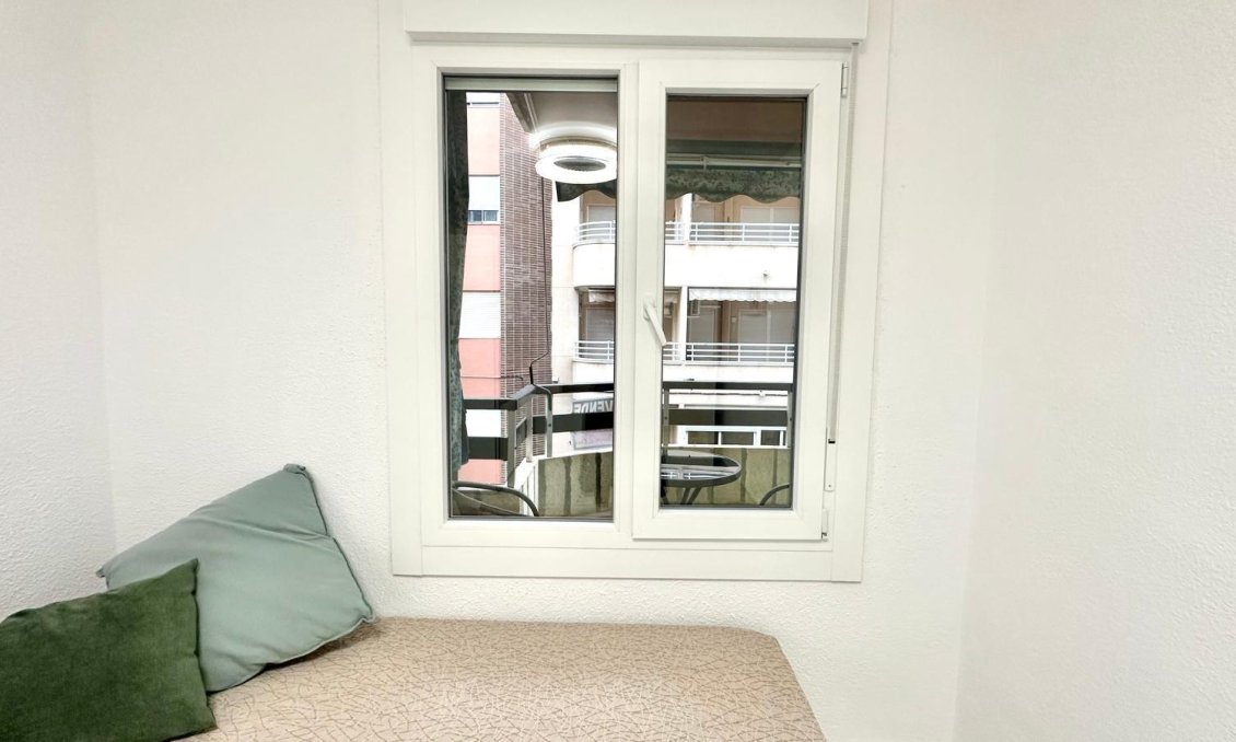 Wiederverkauf - Wohnung -
Torrevieja - Playa del Cura