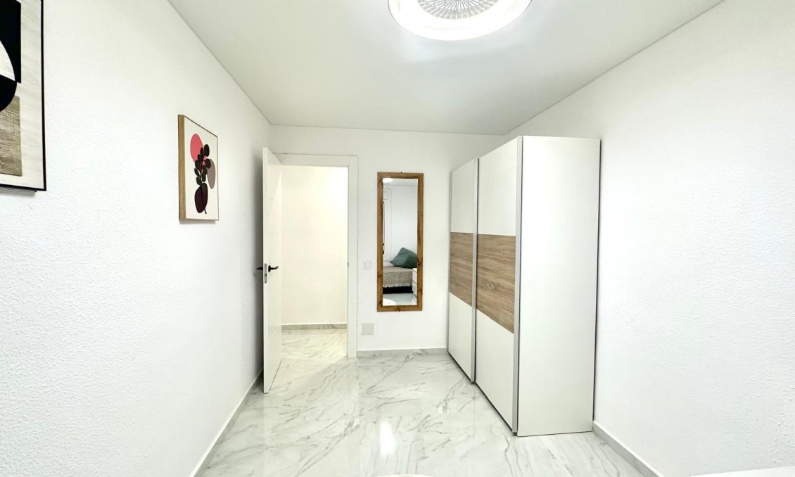 Wiederverkauf - Wohnung -
Torrevieja - Playa del Cura