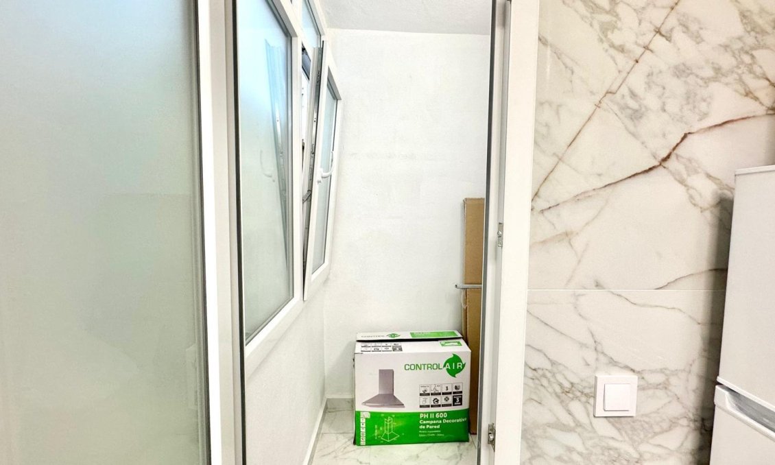 Wiederverkauf - Wohnung -
Torrevieja - Playa del Cura