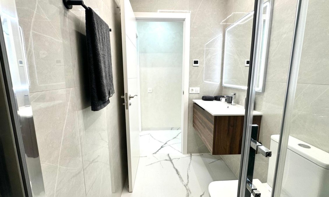 Resale - Apartment -
Torrevieja - Playa del Cura