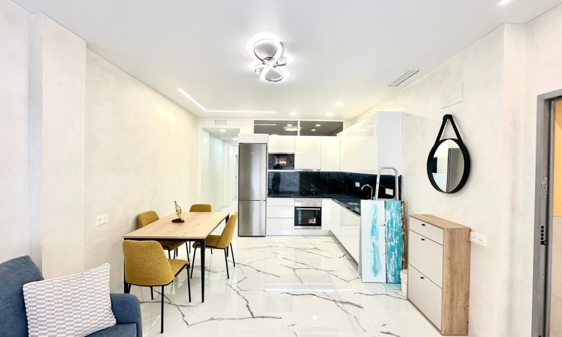 Wiederverkauf - Wohnung -
Torrevieja - Playa del Cura