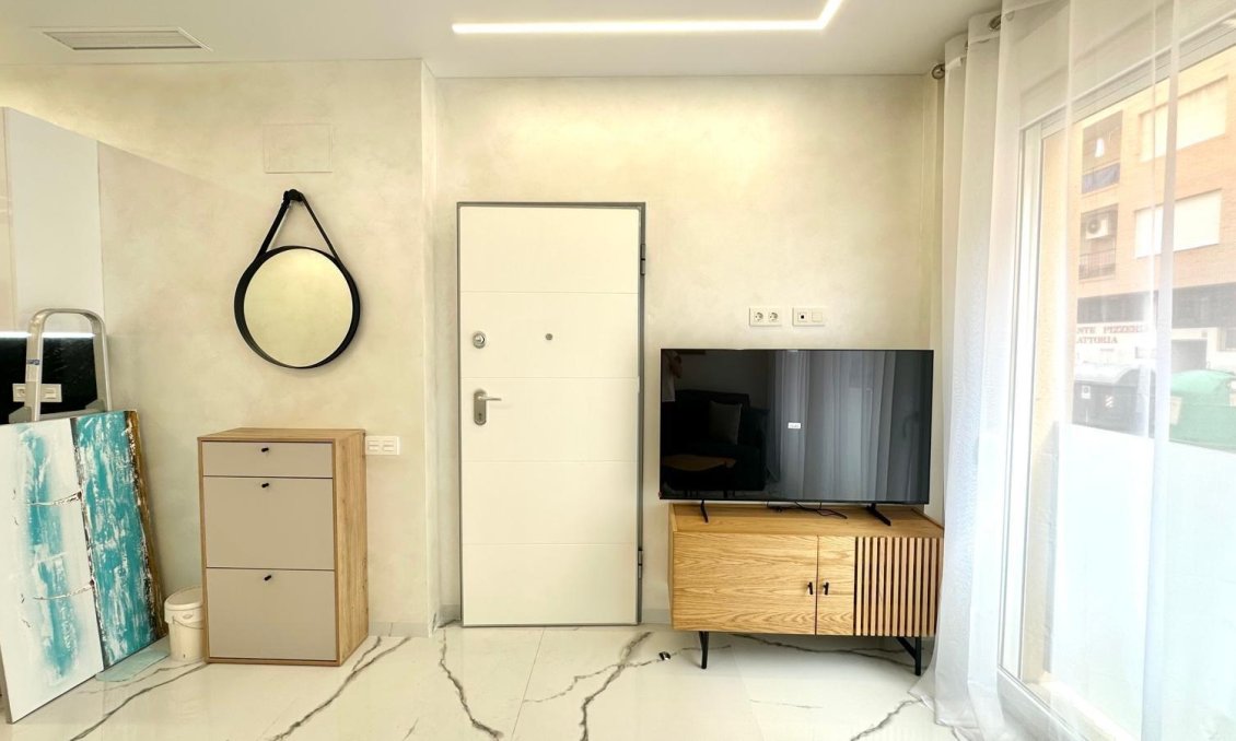 Wiederverkauf - Wohnung -
Torrevieja - Playa del Cura