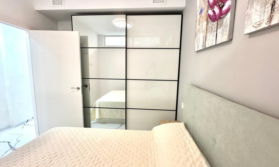 Wiederverkauf - Wohnung -
Torrevieja - Playa del Cura