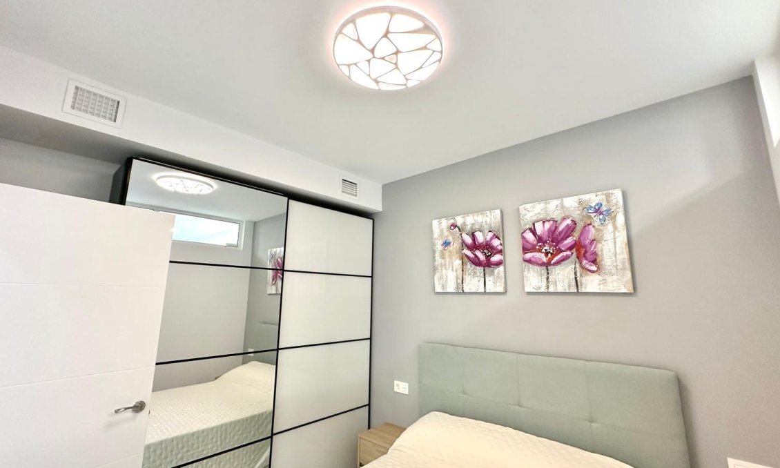 Wiederverkauf - Wohnung -
Torrevieja - Playa del Cura