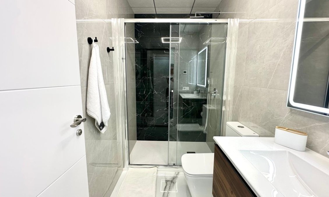 Wiederverkauf - Wohnung -
Torrevieja - Playa del Cura