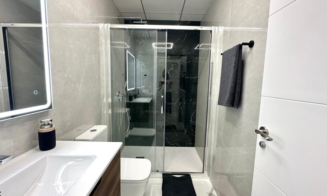 Wiederverkauf - Wohnung -
Torrevieja - Playa del Cura