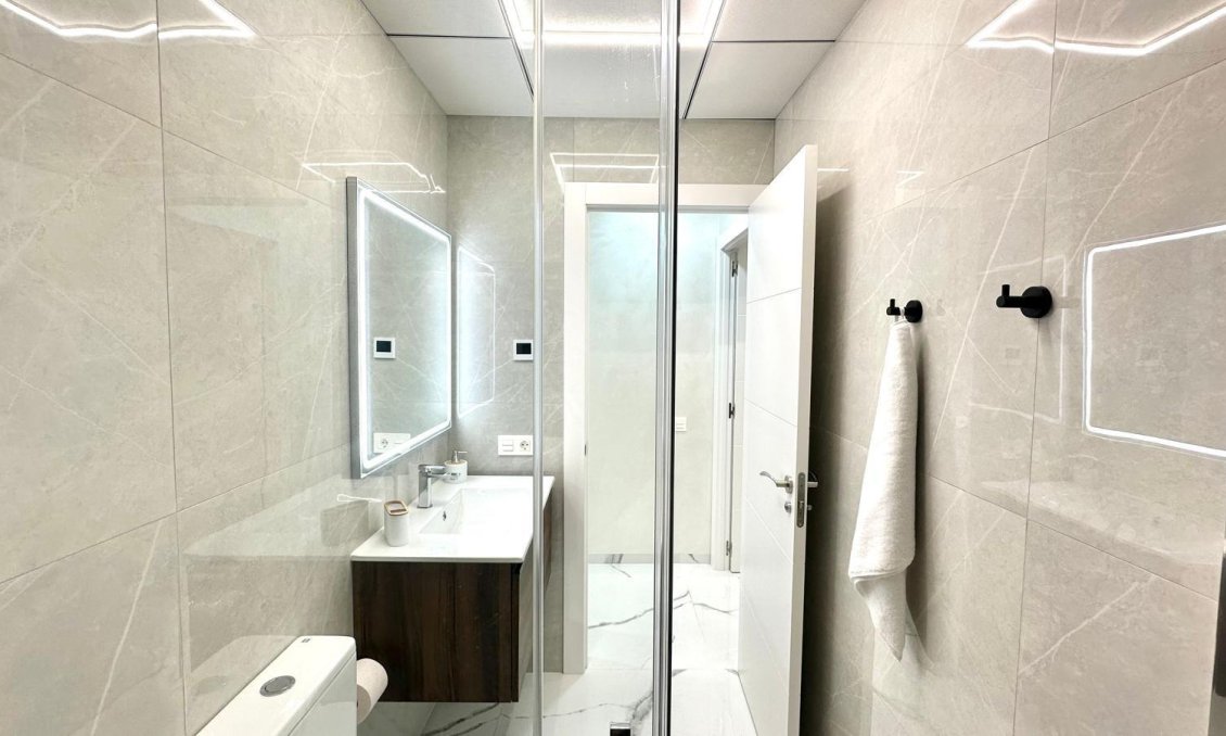 Wiederverkauf - Wohnung -
Torrevieja - Playa del Cura