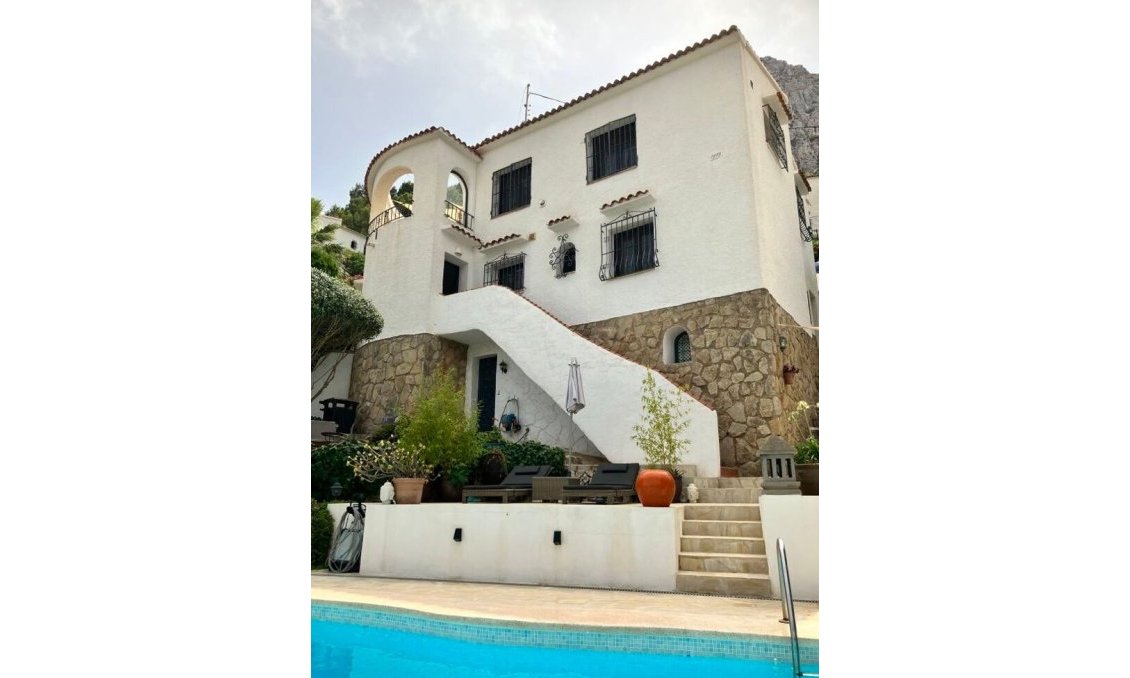 Resale - Villa -
Calpe - Costa Blanca