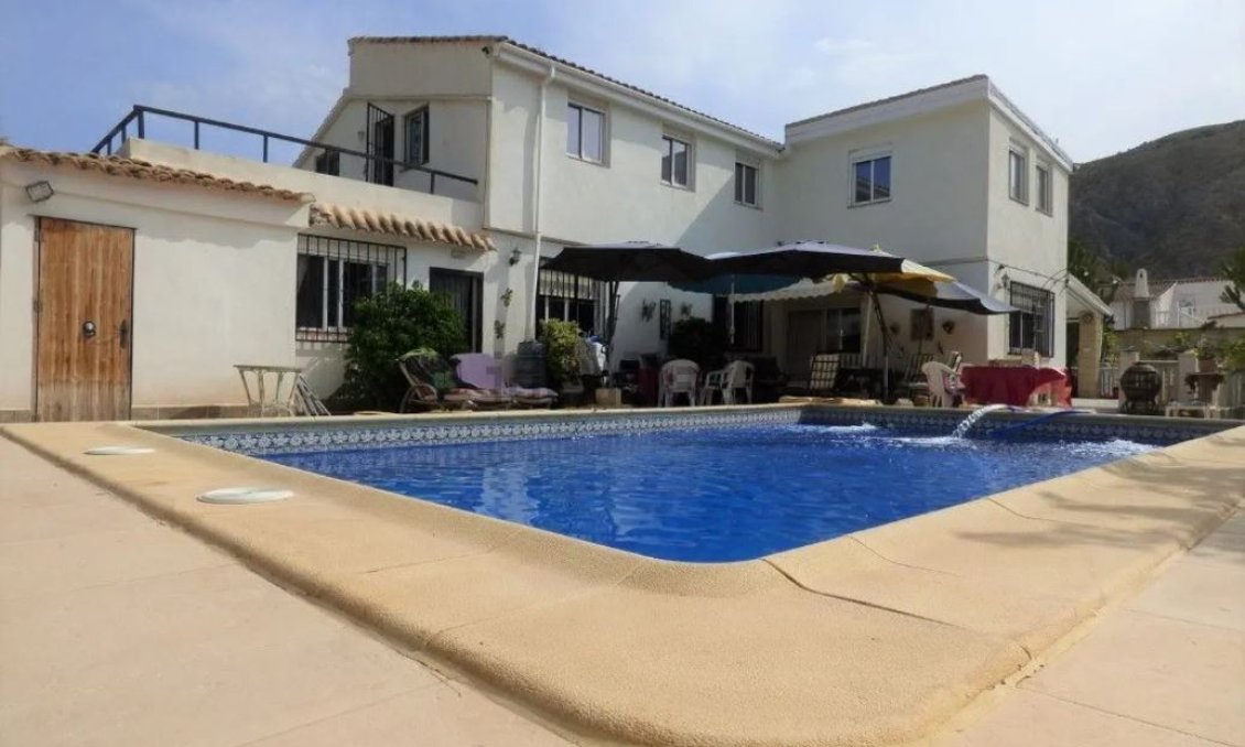 Wiederverkauf - Villa -
Orxeta - Costa Blanca