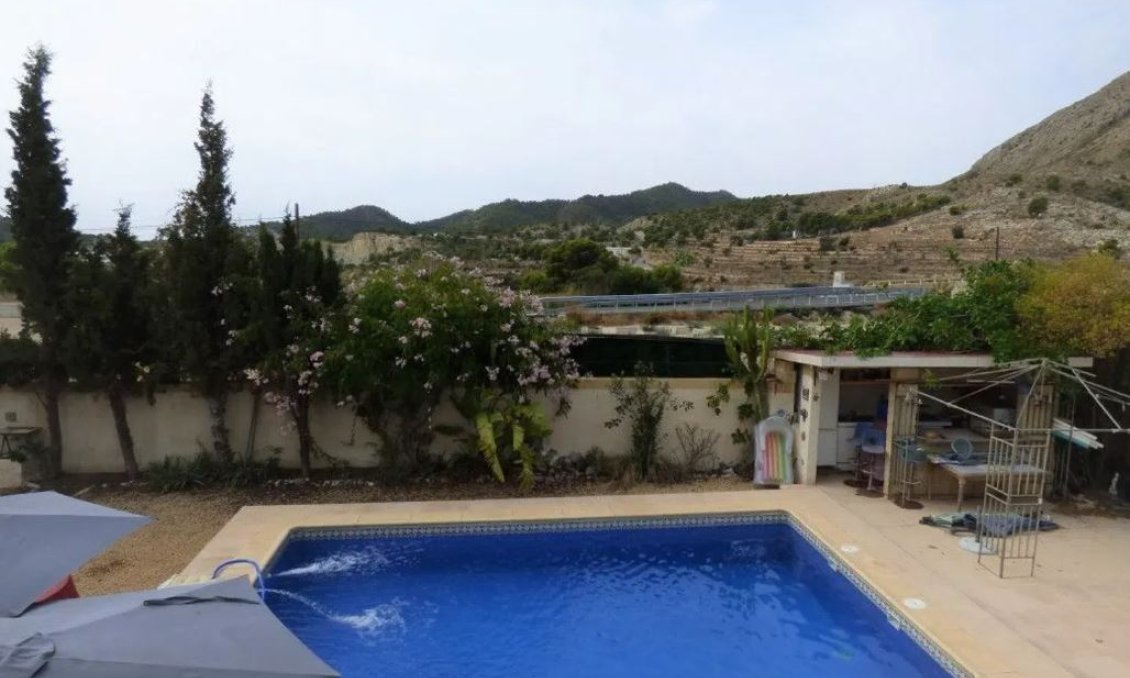 Wiederverkauf - Villa -
Orxeta - Costa Blanca
