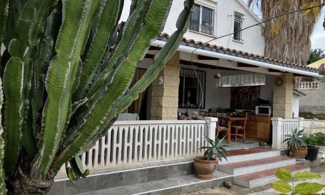 Wiederverkauf - Villa -
Orxeta - Costa Blanca