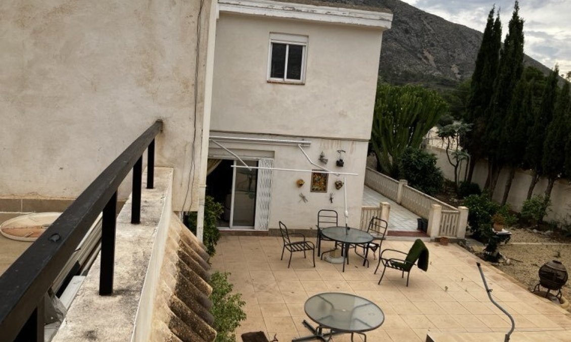 Wiederverkauf - Villa -
Orxeta - Costa Blanca