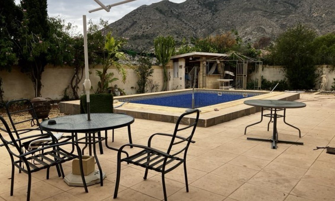 Wiederverkauf - Villa -
Orxeta - Costa Blanca