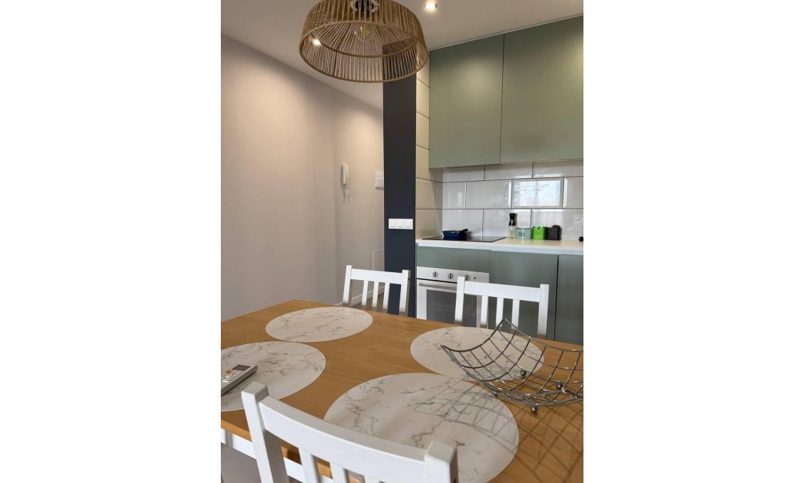 Resale - Apartment -
Torrevieja - Centro