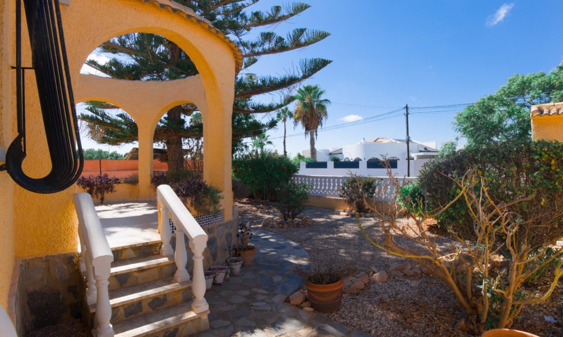 Wiederverkauf - Villa -
La Siesta - Costa Blanca