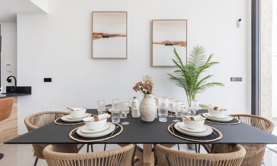 Resale - Villa -
El Chaparral - Inland