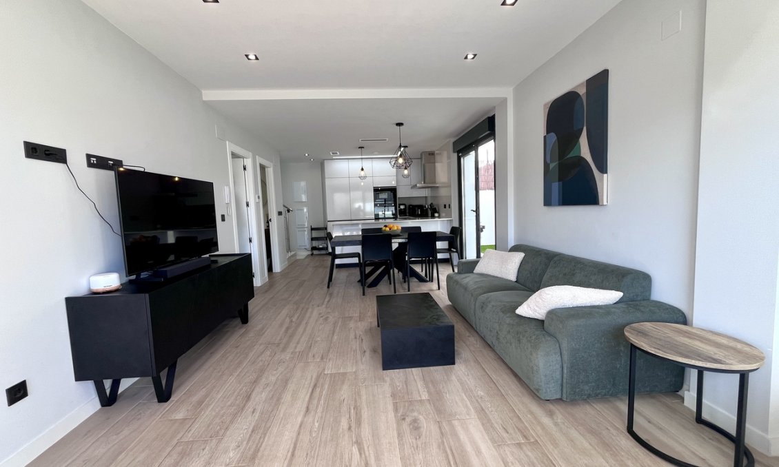 Wiederverkauf - Villa -
Punta Prima - Costa Blanca