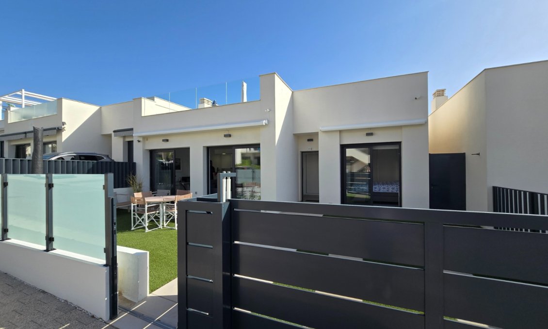 Wiederverkauf - Villa -
Pilar de la Horadada - Costa Blanca