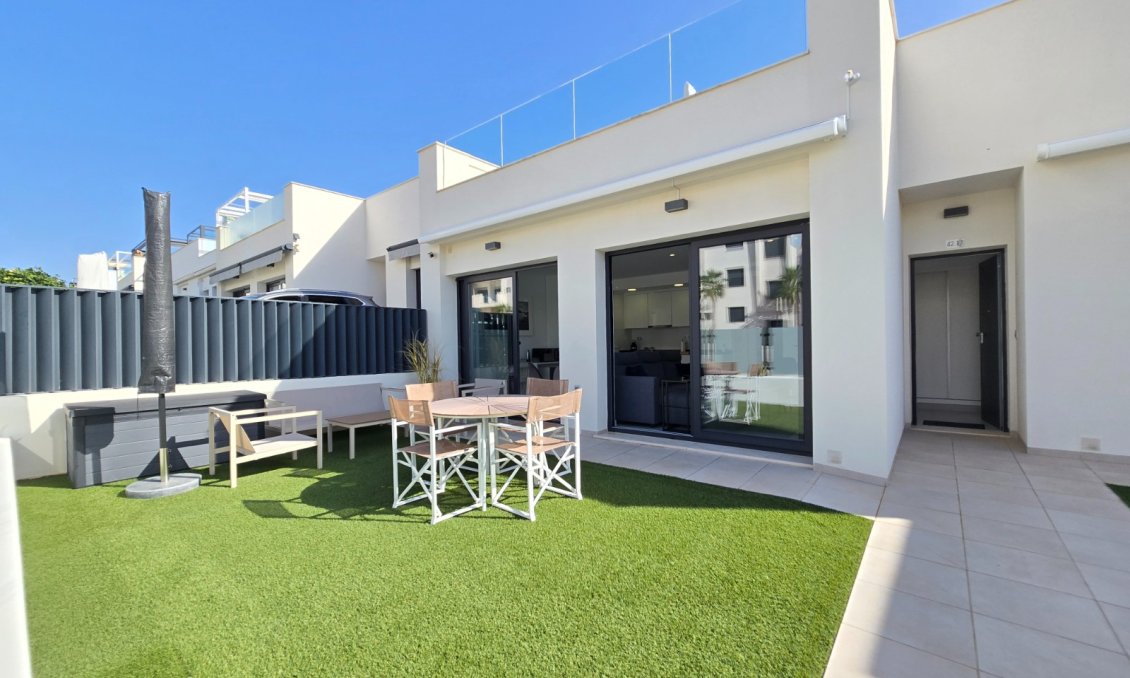 Wiederverkauf - Villa -
Pilar de la Horadada - Costa Blanca