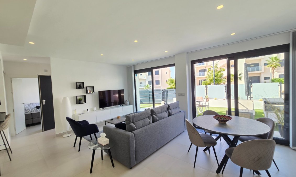 Wiederverkauf - Villa -
Pilar de la Horadada - Costa Blanca