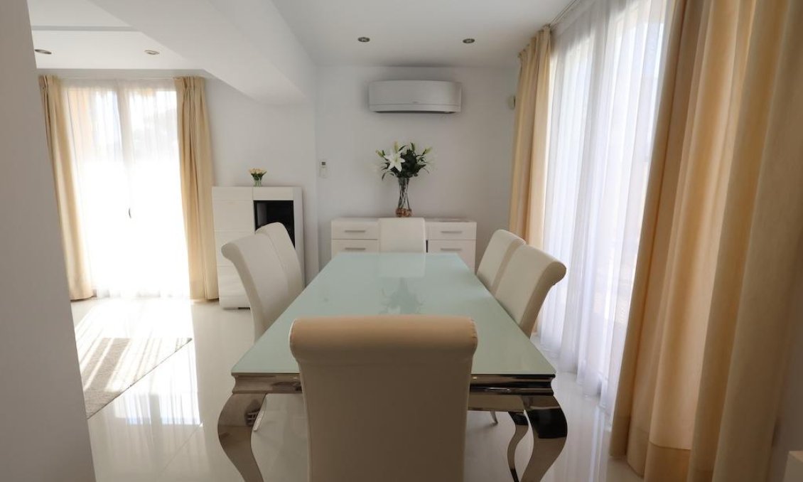 Wiederverkauf - Villa -
Cabo Roig - Costa Blanca