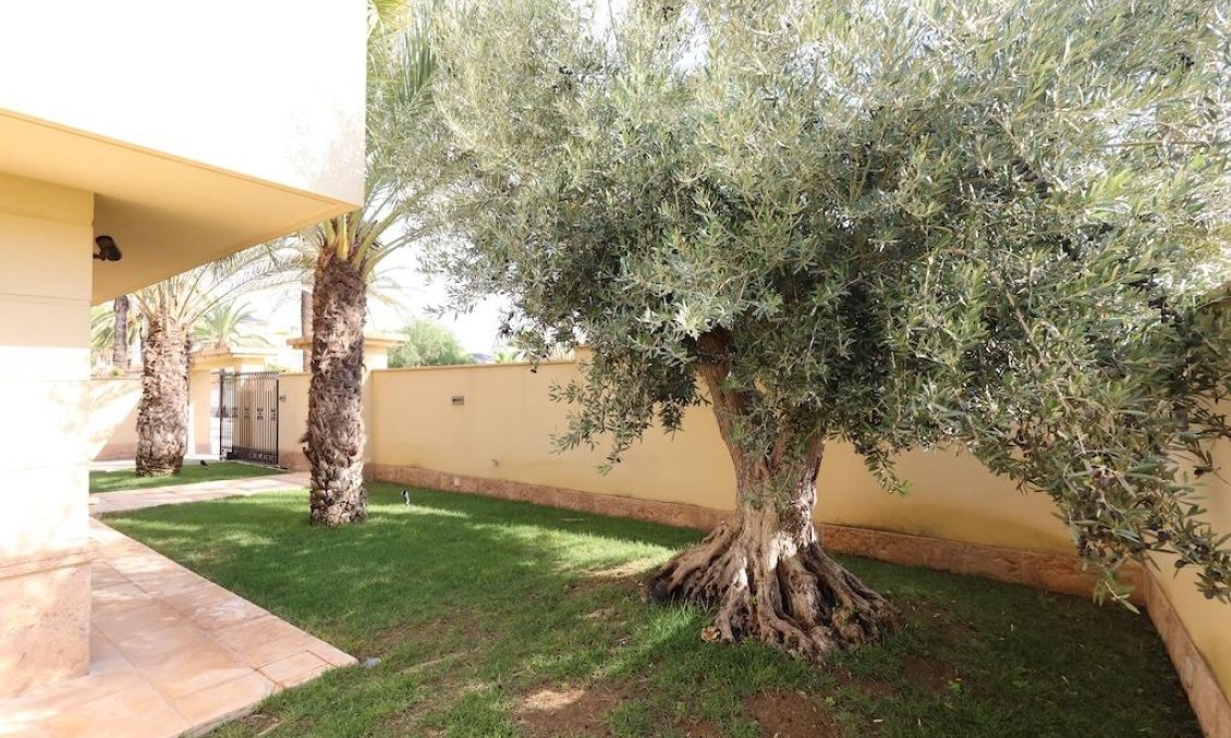 Wiederverkauf - Villa -
Cabo Roig - Costa Blanca