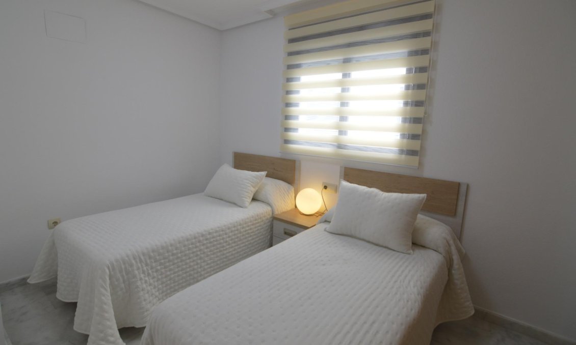 Resale - Apartment -
Torrevieja - Playa del Cura