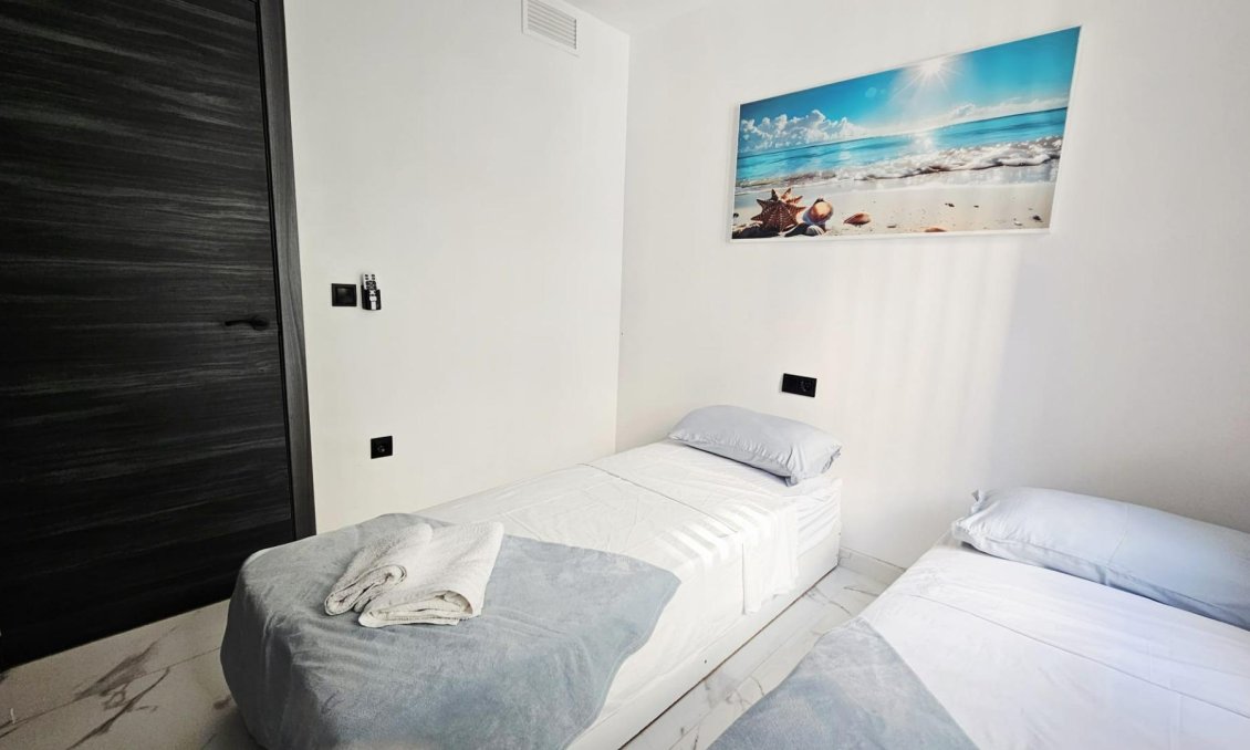 Resale - Apartment -
Torrevieja - Acequion