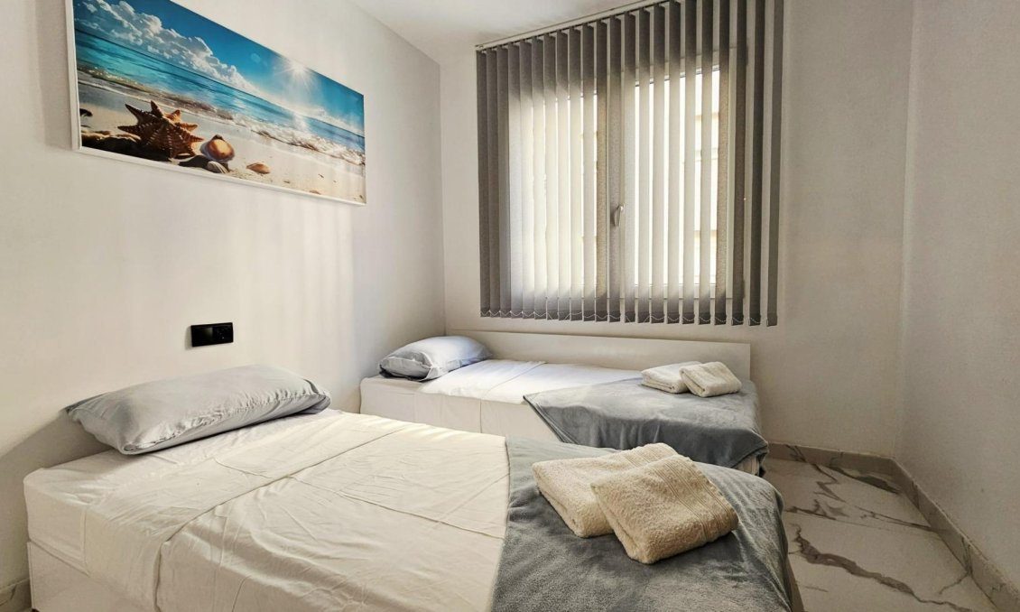 Resale - Apartment -
Torrevieja - Acequion