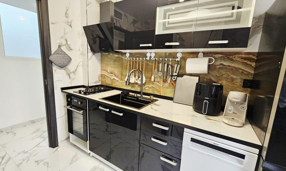 Resale - Apartment -
Torrevieja - Acequion