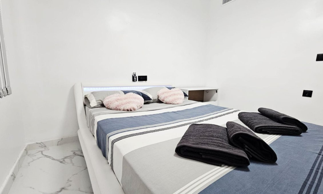 Resale - Apartment -
Torrevieja - Acequion