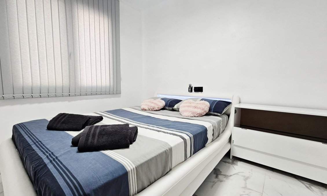 Resale - Apartment -
Torrevieja - Acequion