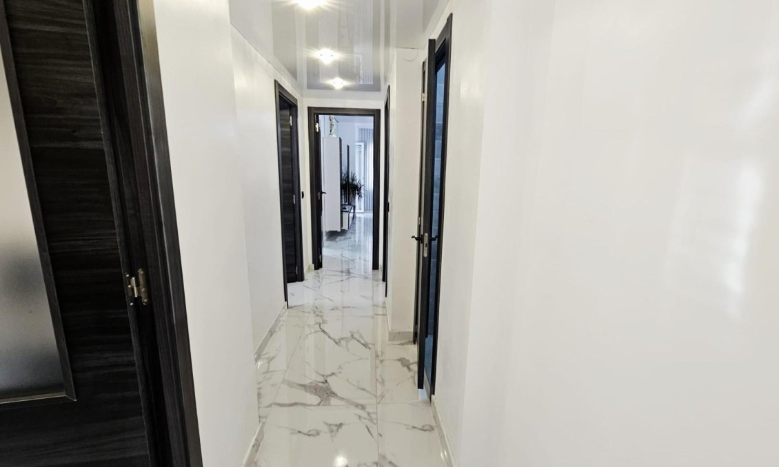 Resale - Apartment -
Torrevieja - Acequion