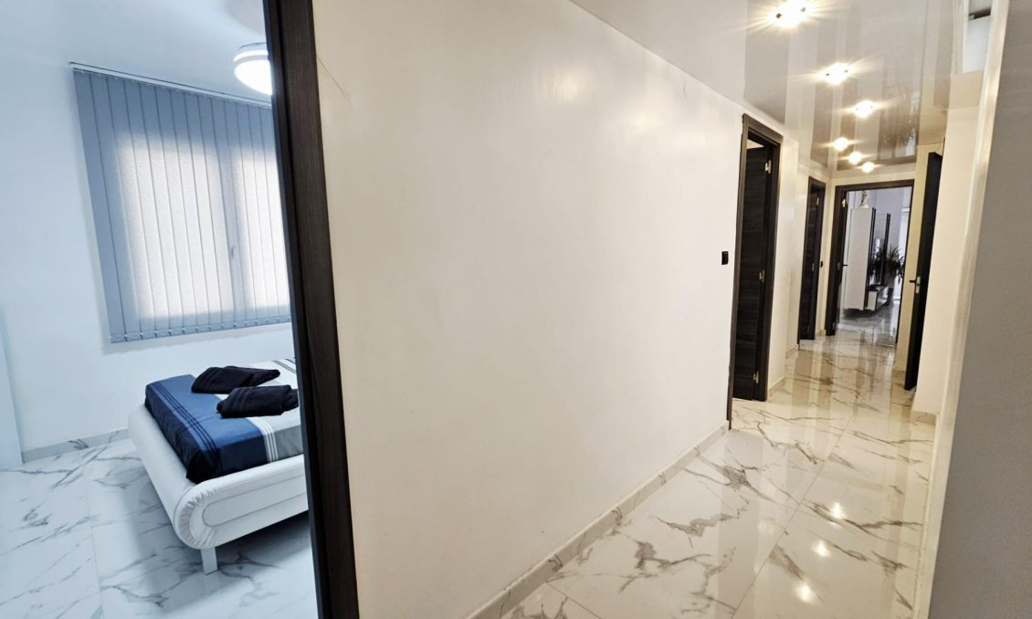 Resale - Apartment -
Torrevieja - Acequion