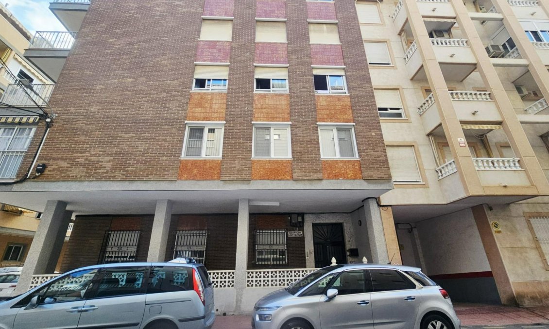 Resale - Apartment -
Torrevieja - Acequion