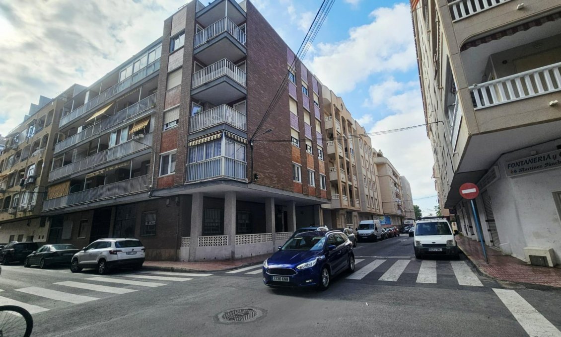 Resale - Apartment -
Torrevieja - Acequion