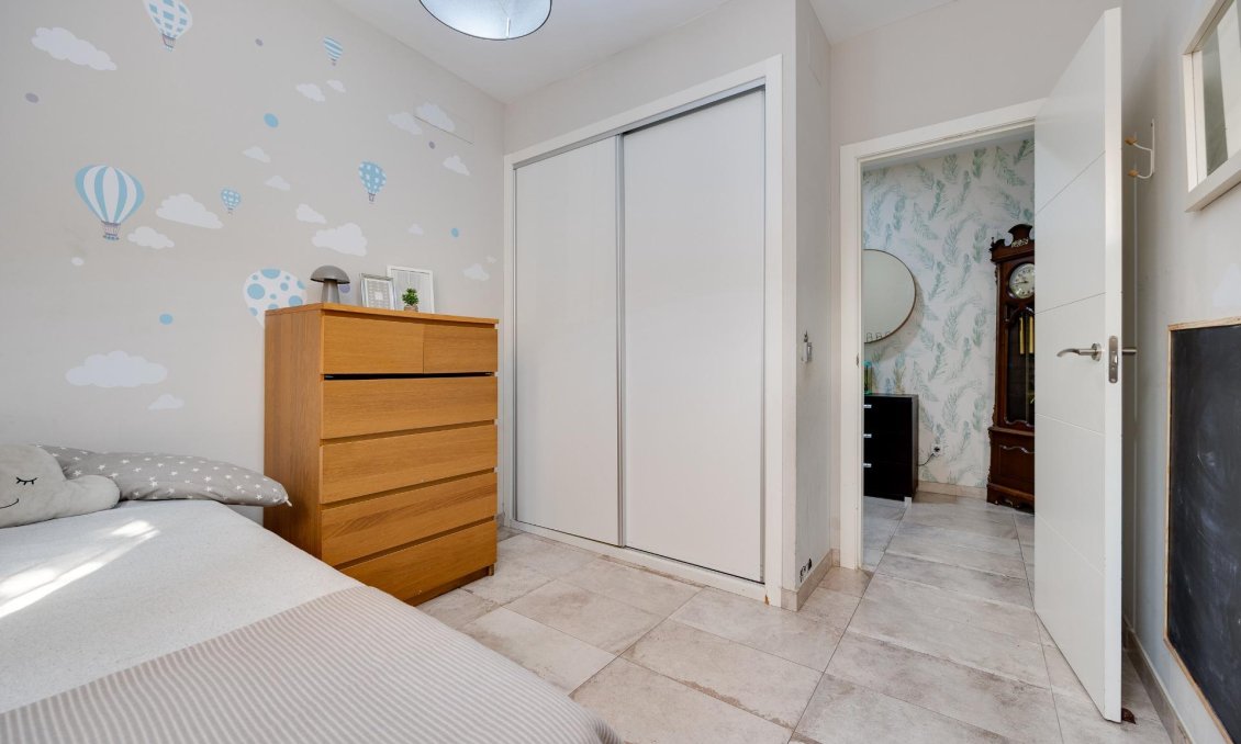 Resale - Town House -
Torrevieja - Centro