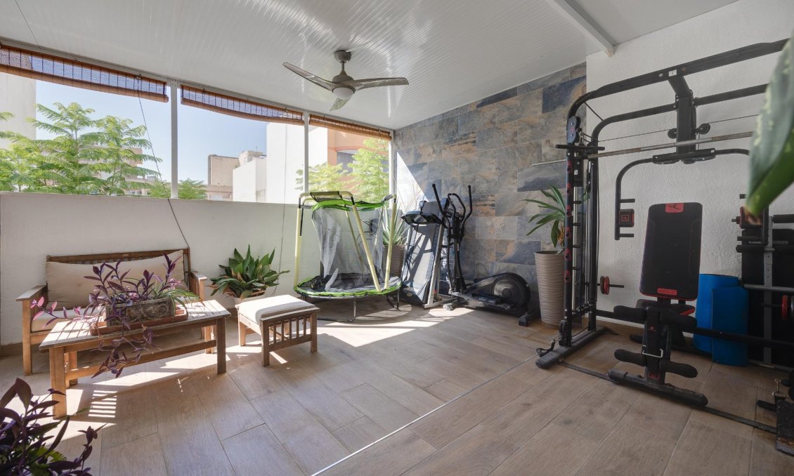 Resale - Town House -
Torrevieja - Centro