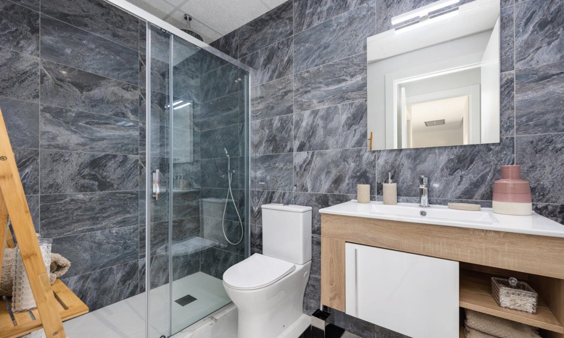 Neue Gebäude - Wohnung -
San Miguel de Salinas - Pueblo