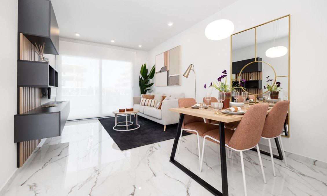 Neue Gebäude - Wohnung -
San Miguel de Salinas - Pueblo