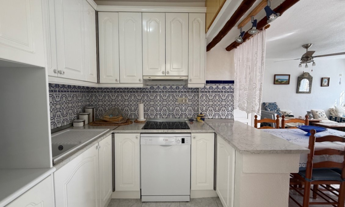 Resale - Duplex -
San Miguel de Salinas - Inland